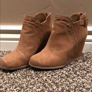 Maurice’s Daisey wedge booties